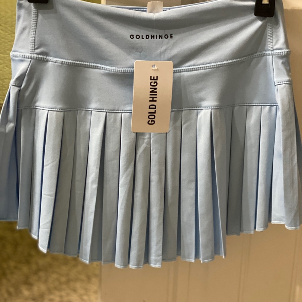 Gold hinge pleated tennis skirt, light blue
